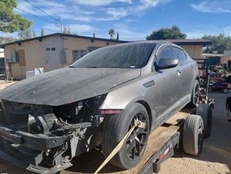 2013 kia optima  2.0 turbo parts only