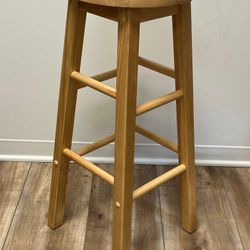 Linon 29-Inch Barstool With Round Seat