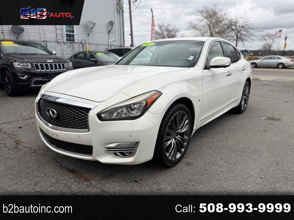 2015 INFINITI Q70