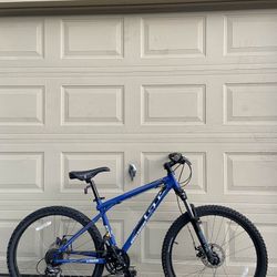 26" GT Avalanche 3.0 Mountain Bike – 24 Speed – Small Frame – Men’s Bicycle