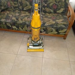 Dyson vaccuum