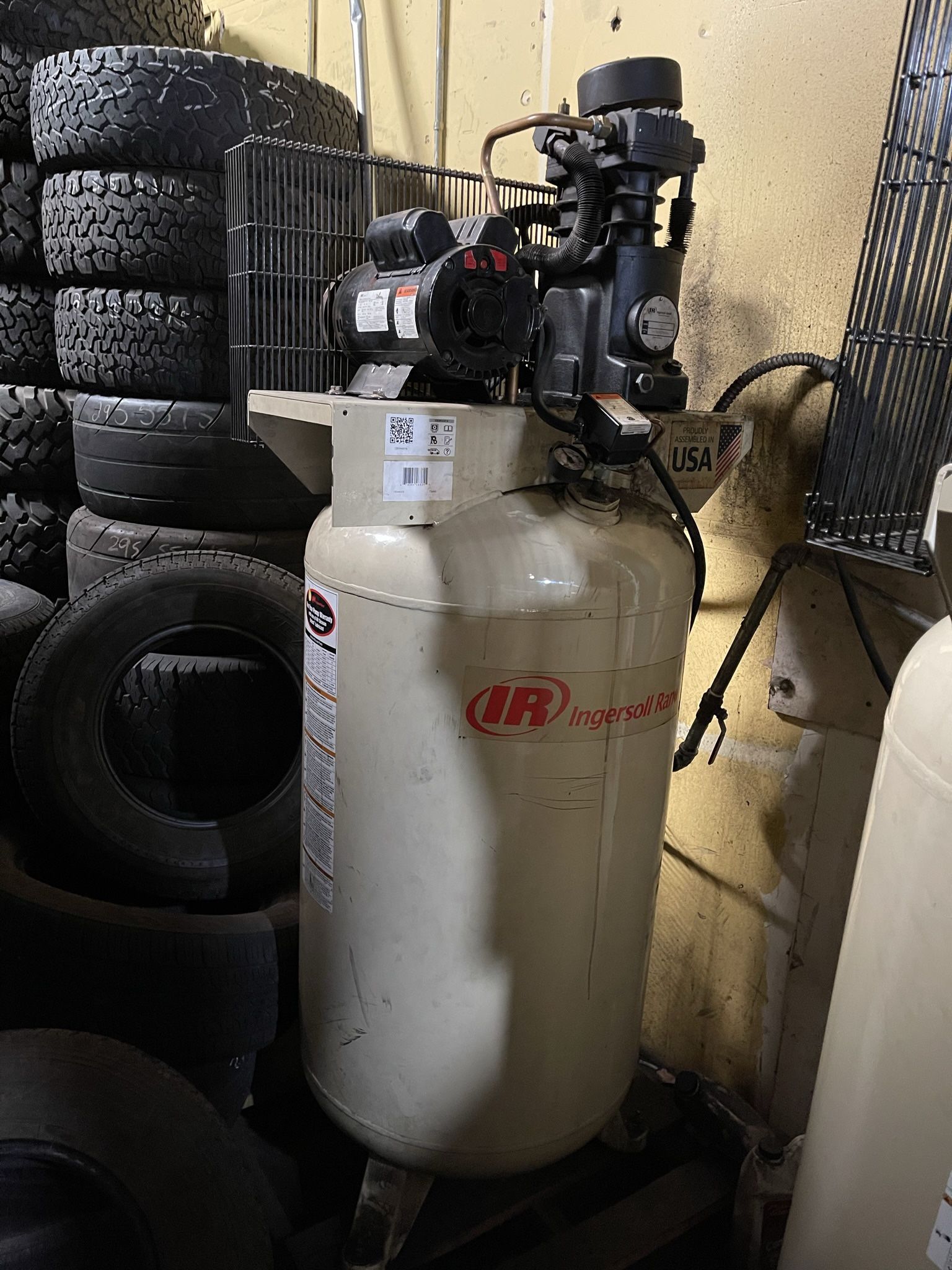 Ingersoll Rand 80 Gal Tanks