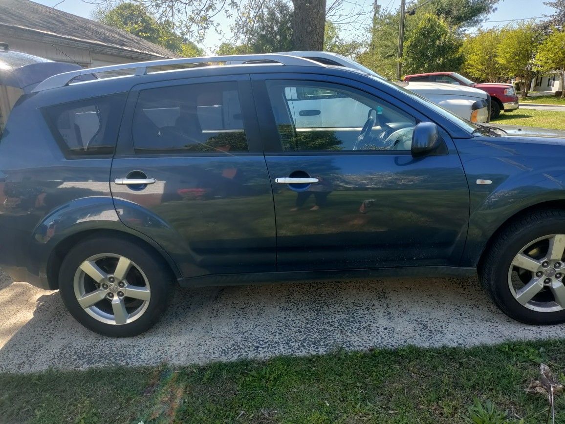2007 Mitsubishi Outlander XLS 6.0 Cyl Awd