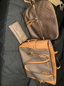 Mk - Purse/wallet/backpack