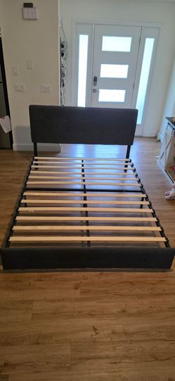 Queen Size Platform Bed Grey and Wood