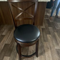 2 Bar Stools 
