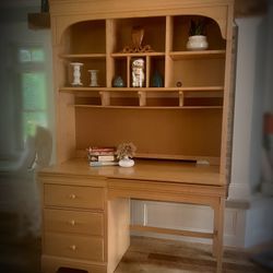 Stanley(Teen)Desk with Hutch 