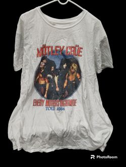 Motley Crue: men XL tour shirt Every Mothers Nightmare

Great shape.  Normal wear. Rare shirt. White