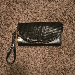 Black clutch