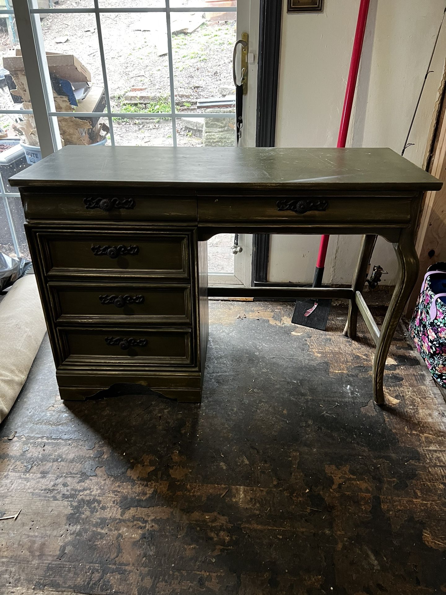 Vintage Desk USA FREE