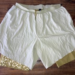 Lululemon Green Shorts Women’s Soze M