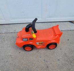  My Lightning McQueen Racer Ride on

