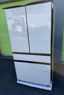 Bespoke Standard Depth 4-Door French Door Smart Refrigerator in Stainless Steel