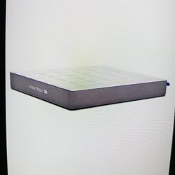 BRAND NEW QUEEN NECTAR MATTRESS