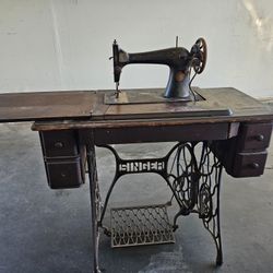 Antique Singer Sewing Machine 