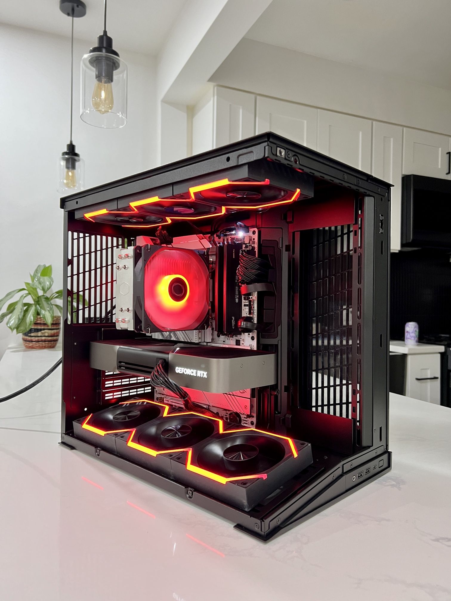 Gaming PC Ryzen 7 9800X3D RTX 5080 FE and 48GB RAM