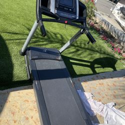 Treadmill 