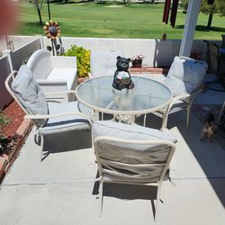 Patio Table 4 Chairs With Cushions 