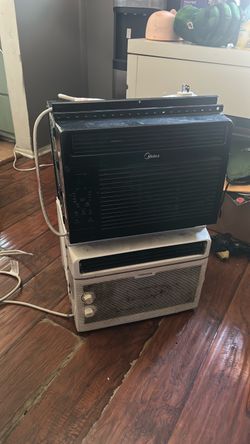Window ac units (black Midea) (White Toshiba)