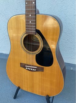 AVAILABLE Yamaha SCF08 Acoustic Guitar - Read the details BEFORE you message me, please!