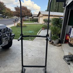 Pull-up Tower