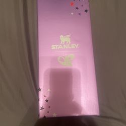 Stanley x Olivia Rodrigo Quencher H2.0 FlowState 