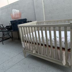 Wood Crib And Changing Table/Dresser 