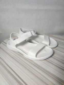 White Foam Water Shoes/Sandals Lightweight Men's 9