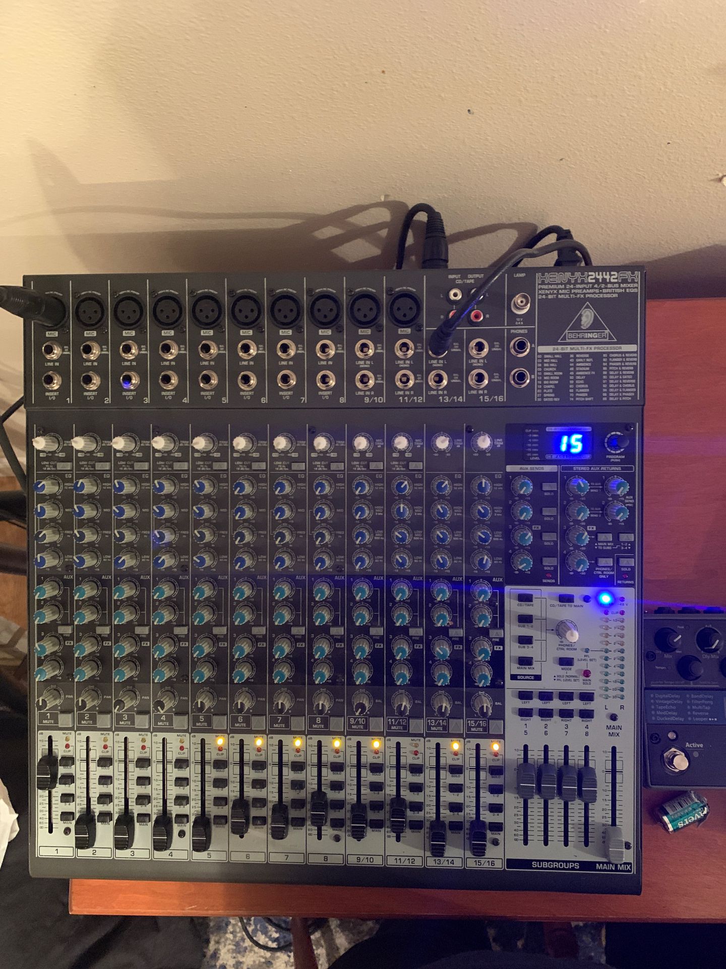 Behringer mixer in great condition $180 obo