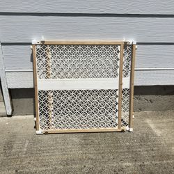 Baby gate
