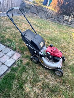 Honda 3-in-1 Easy Start Auto Choke Lawnmower
