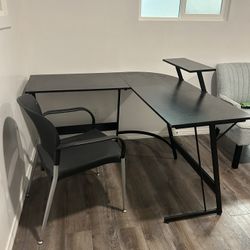 Black Desktop Table Corner 