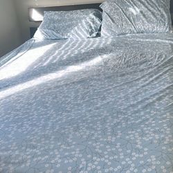 Queen Size Mattress -12 Inch Deep