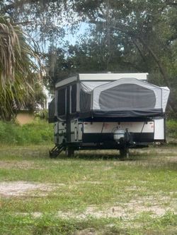 Pop up camper