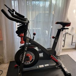 Schwinn IC4 stationary bike + Mat