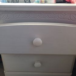 Nightstand With 2 Drawers 