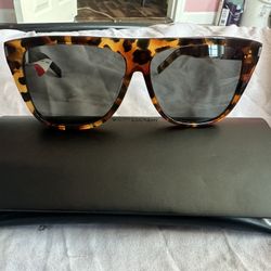 YSL-Yves Saint Laurent sun glasses/shades 