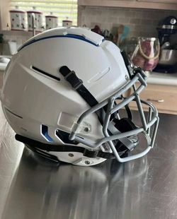 Schutt F7 Helmet