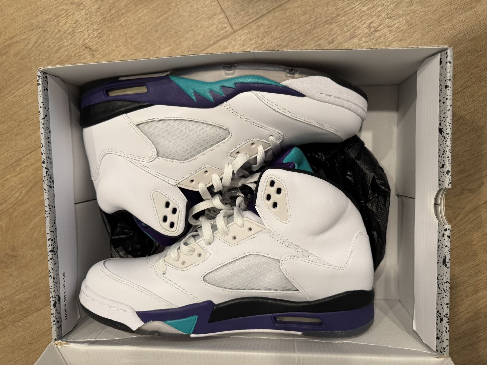 Air Jordan Retro 5 Grapes Sz10 VNDS 