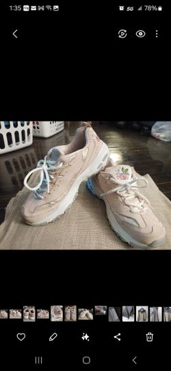 Skechers D'Lites Rose Bloom Women's Size 9 Pink Sneakers!