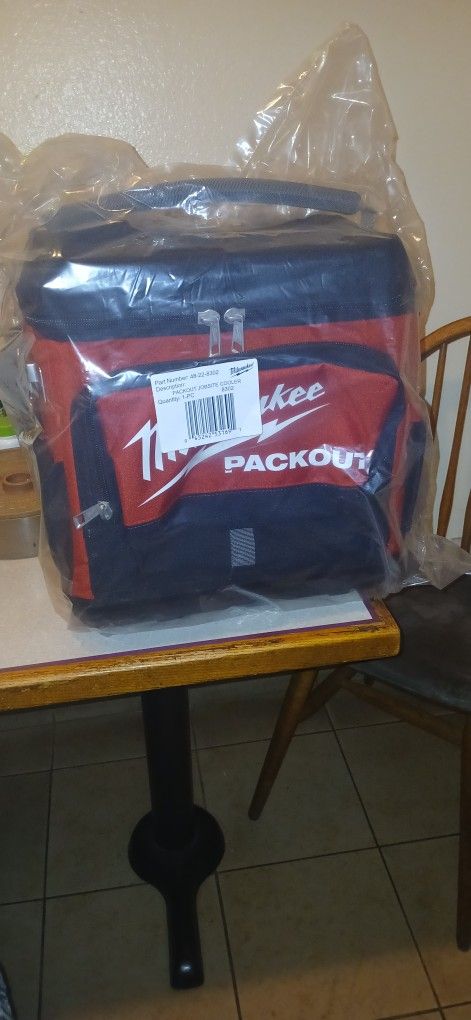 Milwakee Packout Jobsite Cooler