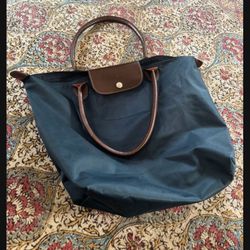 LOW PRICE MOVING- $225 + TAX RETAIL NAVY BLUE MEDIUM LONGCHAMP PURSE