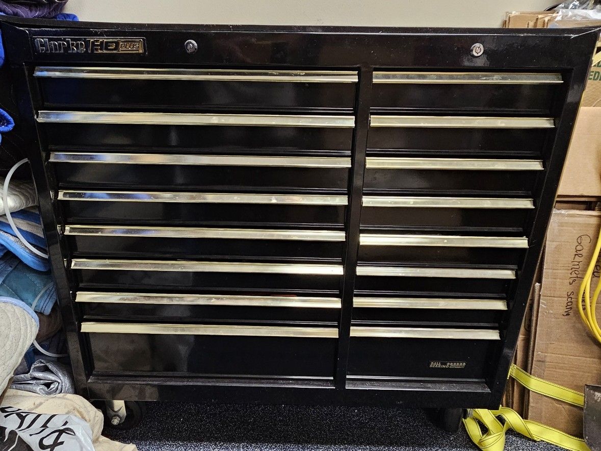Clarke CBB226BGC HD Plus 16 Drawer Tool Cabinet (Black & Gold) With Tools