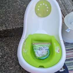 Free Baby Bath With Infant Sling