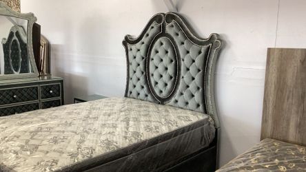 4pcs Queen Bedroom Set