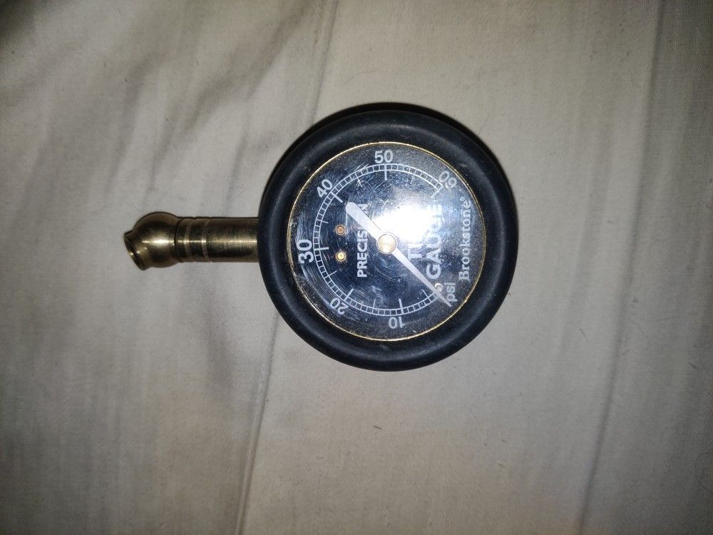 Vintage Manual Tire Gauge