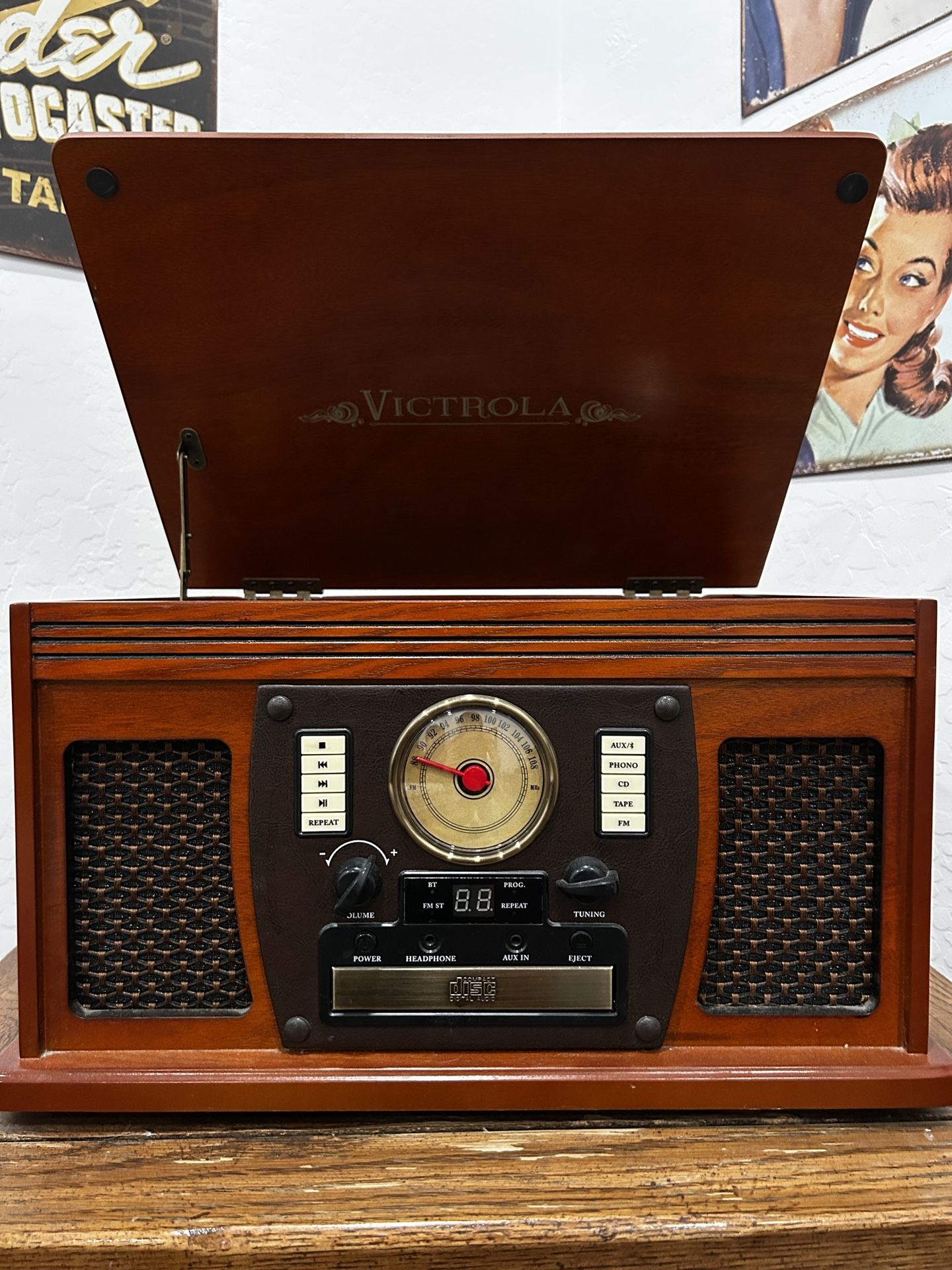 Victrola Turn Table CD Player Blue Tooth Radio
