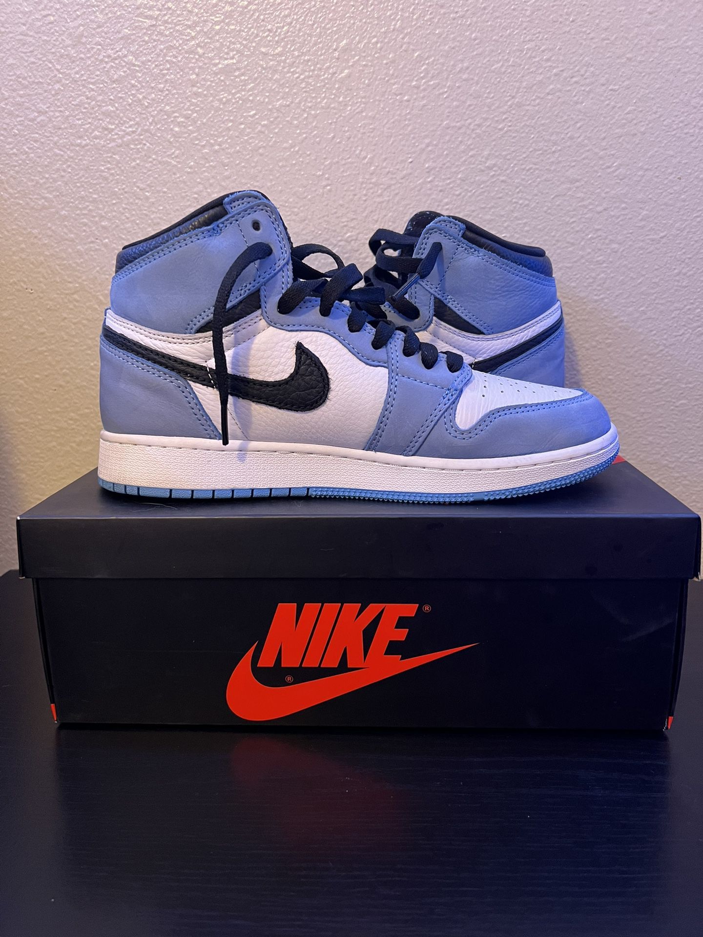 Jordan 1 University Blue 