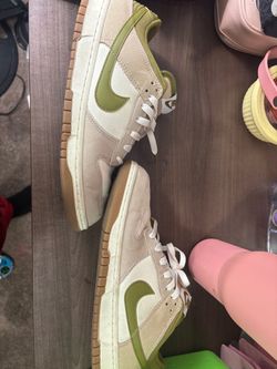 Nike Dunk Low Beige Green Sneakers