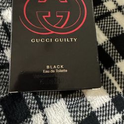 Perfume Para  Dama Solo Se Uso Una Vez $100